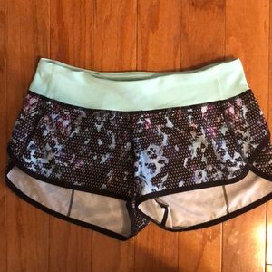 I am re poshing them! Too small for me!